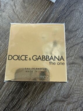 Dolce & Gabbana The One - Metallic Gold Box